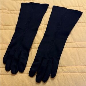 Elegant Vintage Black Gloves